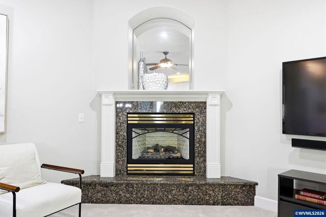 575 Castle Glen Ln N, Keizer, OR 97303