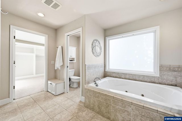 575 Castle Glen Ln N, Keizer, OR 97303