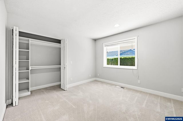 575 Castle Glen Ln N, Keizer, OR 97303