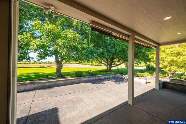575 Castle Glen Ln N, Keizer, OR 97303