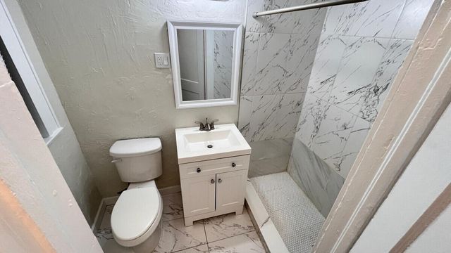1852 Washington Street 1, Hollywood, FL 33020