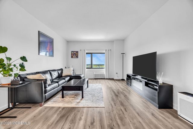 1 Carriage City Plaza 1620, Rahway, NJ 07065