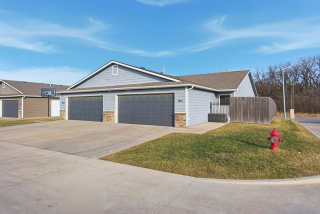 1801-1803 E 69th Ct N, Park City, KS 67219