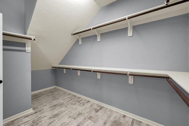 6707 Hunters Creek Lane, Baytown, TX 77521