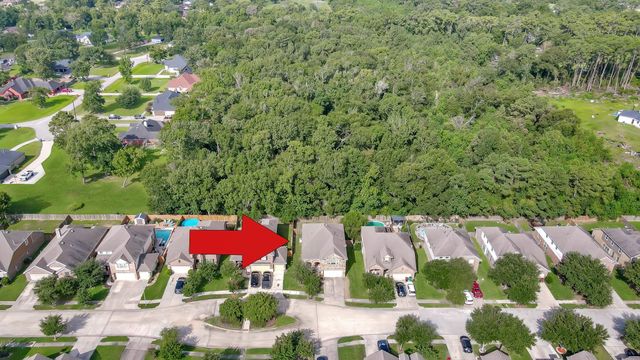 6707 Hunters Creek Lane, Baytown, TX 77521