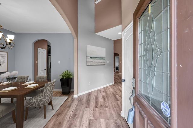 6707 Hunters Creek Lane, Baytown, TX 77521