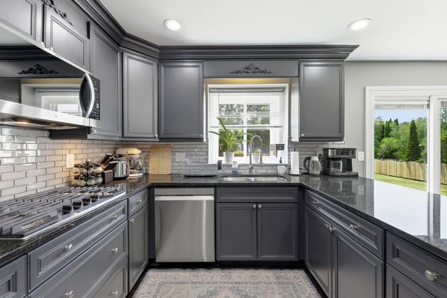 845 Crabtree Lane, Cary, IL 60013