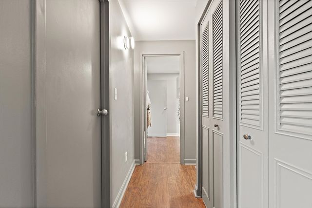 221 Oak St. 3-21, Brockton, MA 02301