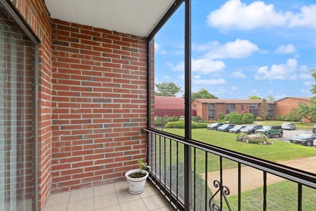 221 Oak St. 3-21, Brockton, MA 02301
