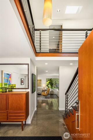 8052 Ridge Drive NE, Seattle, WA 98115