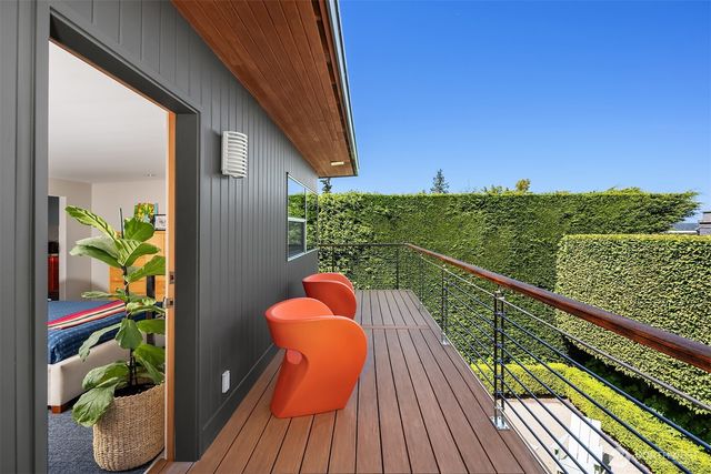8052 Ridge Drive NE, Seattle, WA 98115