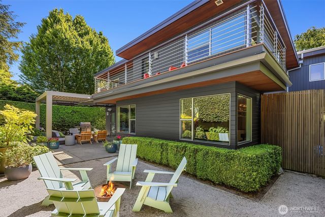 8052 Ridge Drive NE, Seattle, WA 98115