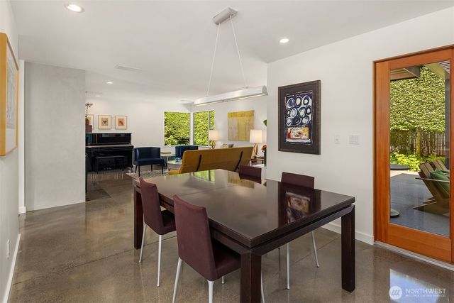 8052 Ridge Drive NE, Seattle, WA 98115