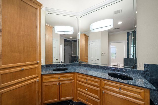 5329 Egbert Street C, Houston, TX 77007