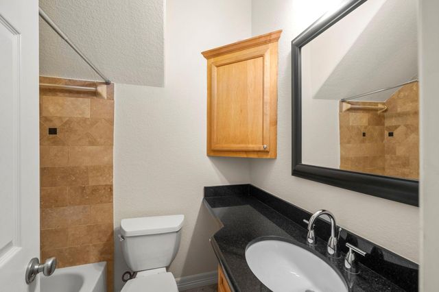 5329 Egbert Street C, Houston, TX 77007