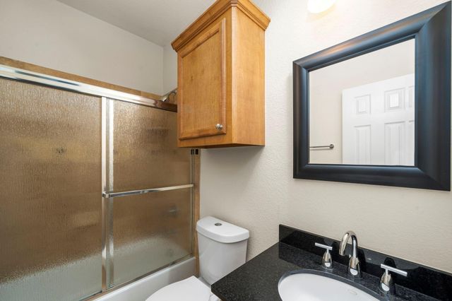 5329 Egbert Street C, Houston, TX 77007