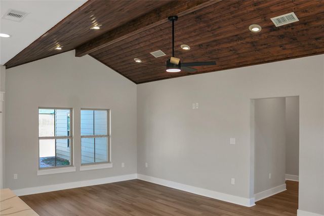 21 Bluegill Dr, Shepherd, TX 77371