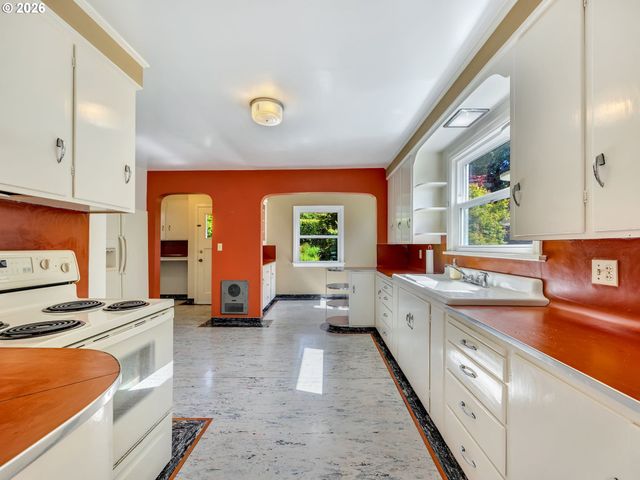 1227 ALAMEDA Ave, Astoria, OR 97103