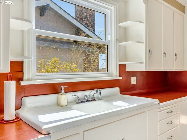 1227 ALAMEDA Ave, Astoria, OR 97103
