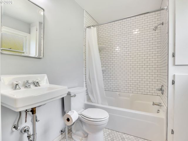 1227 ALAMEDA Ave, Astoria, OR 97103