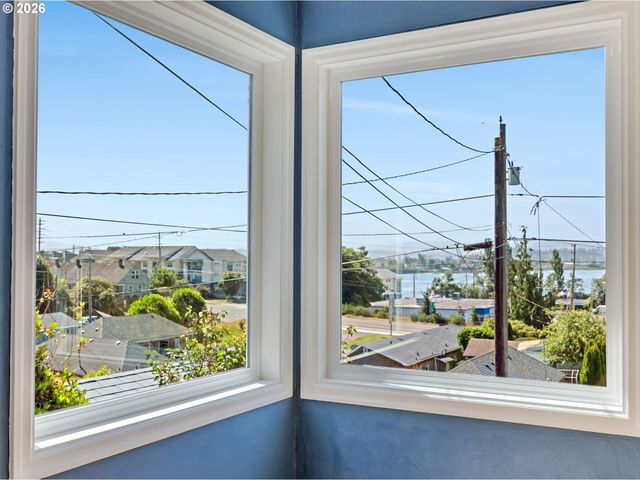 1227 ALAMEDA Ave, Astoria, OR 97103
