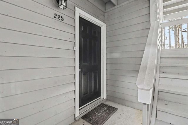 225 Warm Springs Circle, Roswell, GA 30075