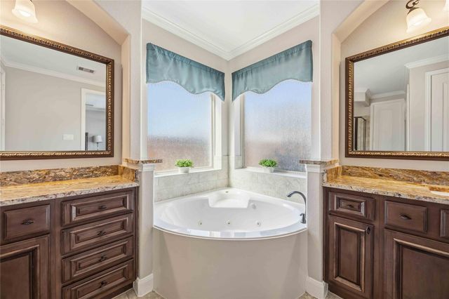 106 Joshuas Place, Montgomery, TX 77316