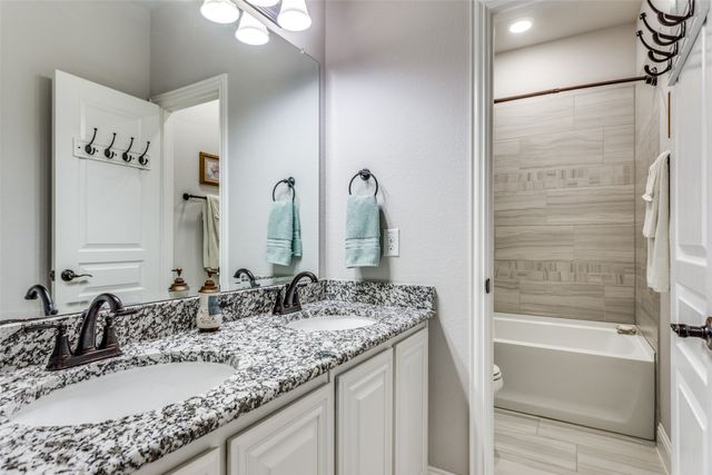 1000 Brenham Drive, Godley, TX 76044