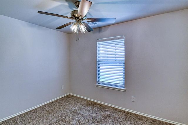 12613 NW 4th Street, Yukon, OK 73099