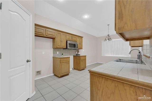 2728 Leslie Street, Edinburg, TX 78539