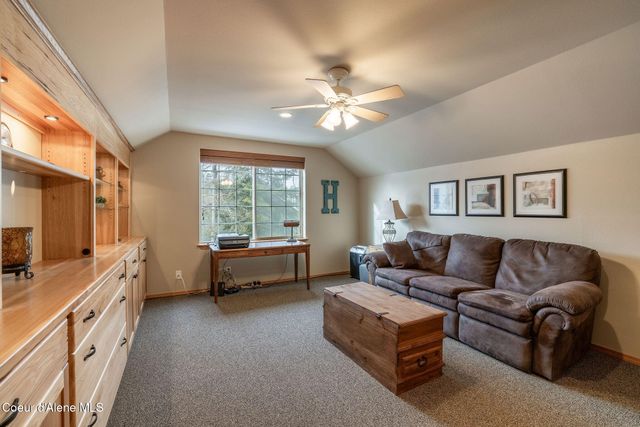1531 E TWISTWOOD DR, Hayden, ID 83835