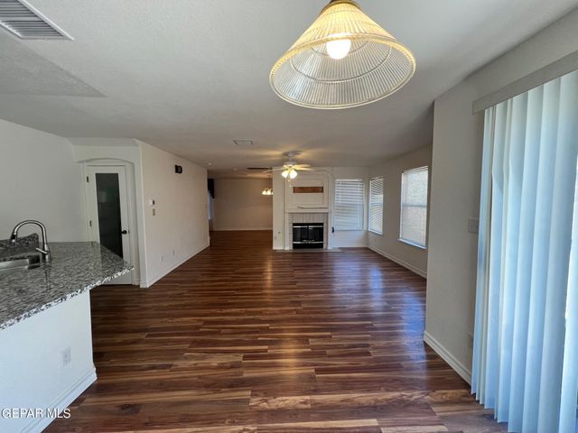 7105 TIERRA ROJA Street, El Paso, TX 79912