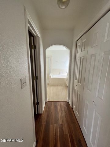 7105 TIERRA ROJA Street, El Paso, TX 79912