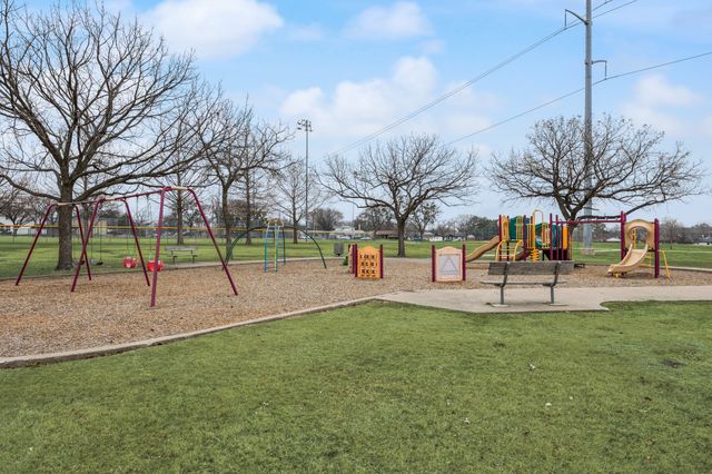 1504 Evans Drive, Mesquite, TX 75149