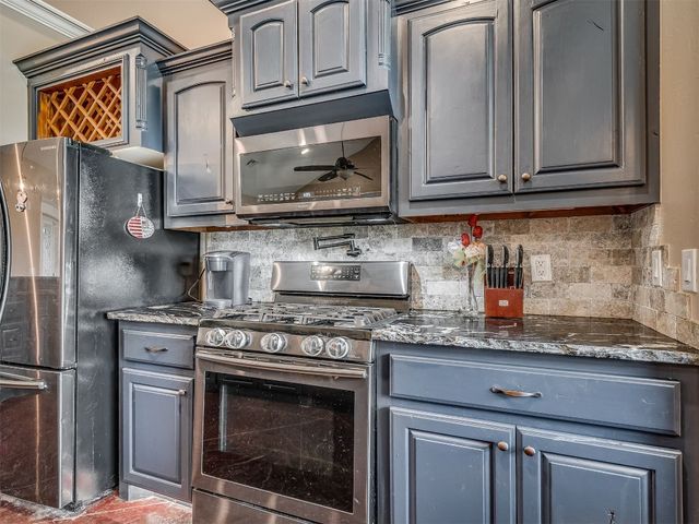 19855 Walker Road, Mcloud, OK 74851