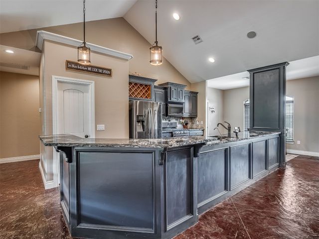 19855 Walker Road, Mcloud, OK 74851
