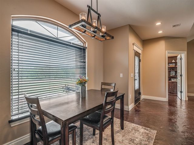 19855 Walker Road, Mcloud, OK 74851