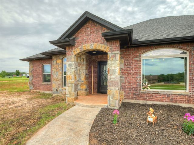 19855 Walker Road, Mcloud, OK 74851