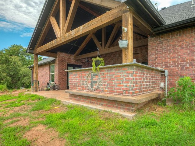 19855 Walker Road, Mcloud, OK 74851