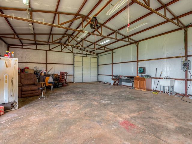 19855 Walker Road, Mcloud, OK 74851