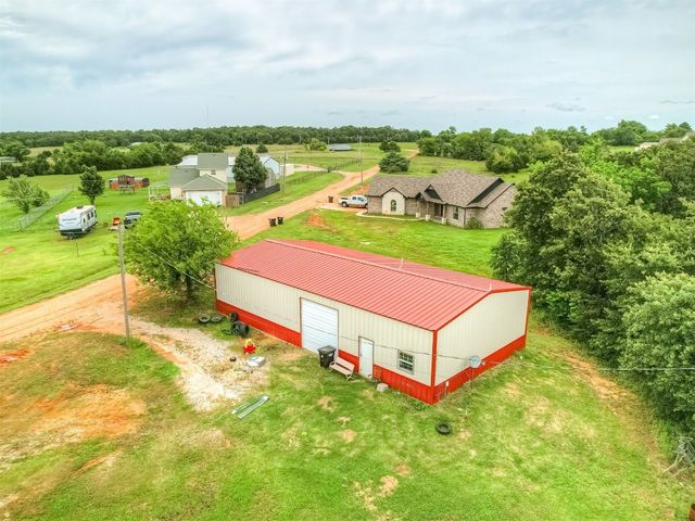 19855 Walker Road, Mcloud, OK 74851