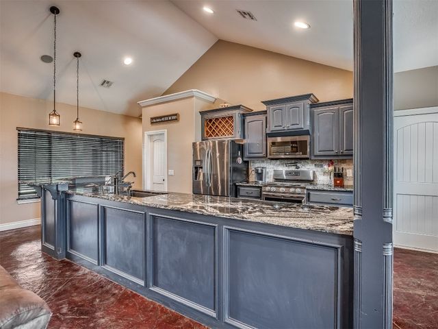 19855 Walker Road, Mcloud, OK 74851