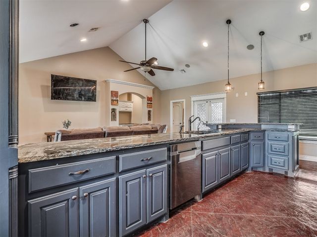 19855 Walker Road, Mcloud, OK 74851
