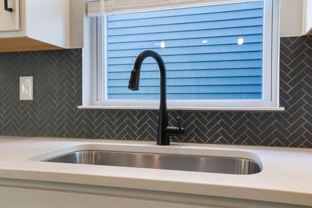 2716 Fieldwin Drive, Blacklick, OH 43004