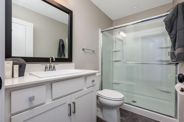 2716 Fieldwin Drive, Blacklick, OH 43004