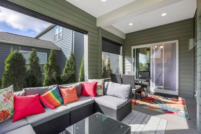 2716 Fieldwin Drive, Blacklick, OH 43004