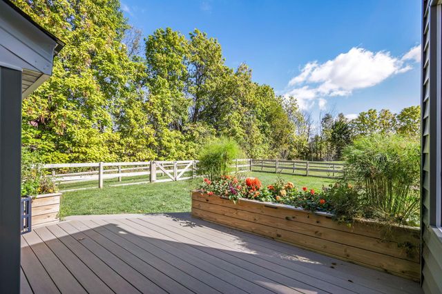 2716 Fieldwin Drive, Blacklick, OH 43004