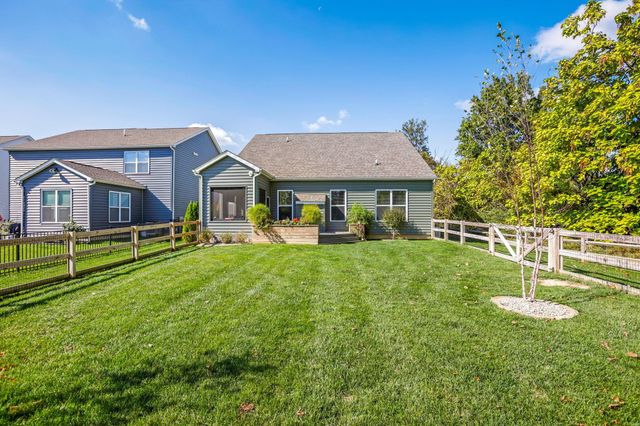 2716 Fieldwin Drive, Blacklick, OH 43004