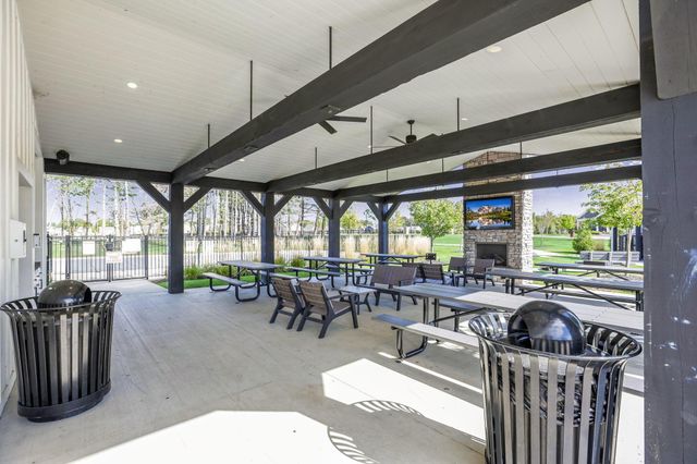 2716 Fieldwin Drive, Blacklick, OH 43004