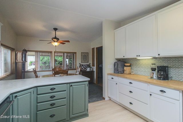2068 W Oxford CIR, Coeur D'alene, ID 83815